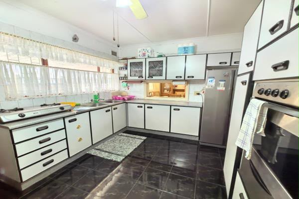 3 Bedroom Property for Sale in Mount Vernon KwaZulu-Natal
