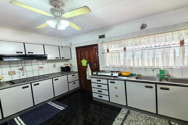 3 Bedroom Property for Sale in Mount Vernon KwaZulu-Natal