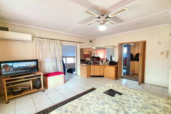 3 Bedroom Property for Sale in Mount Vernon KwaZulu-Natal