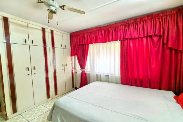 3 Bedroom Property for Sale in Mount Vernon KwaZulu-Natal