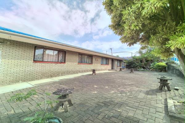 3 Bedroom Property for Sale in Mount Vernon KwaZulu-Natal