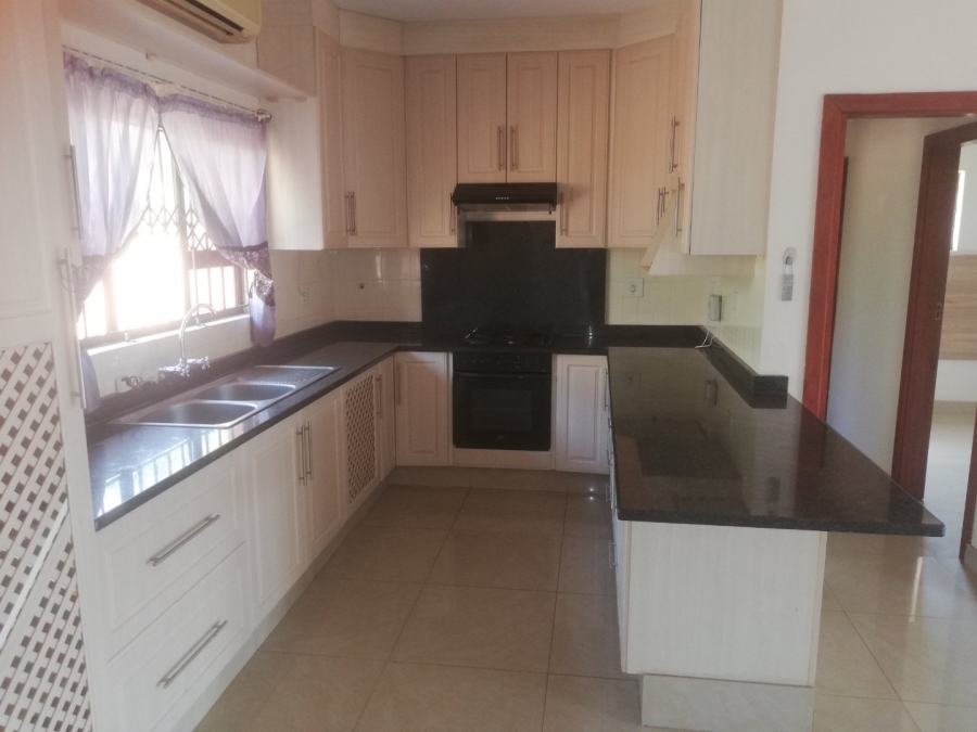5 Bedroom Property for Sale in Shelly Beach KwaZulu-Natal