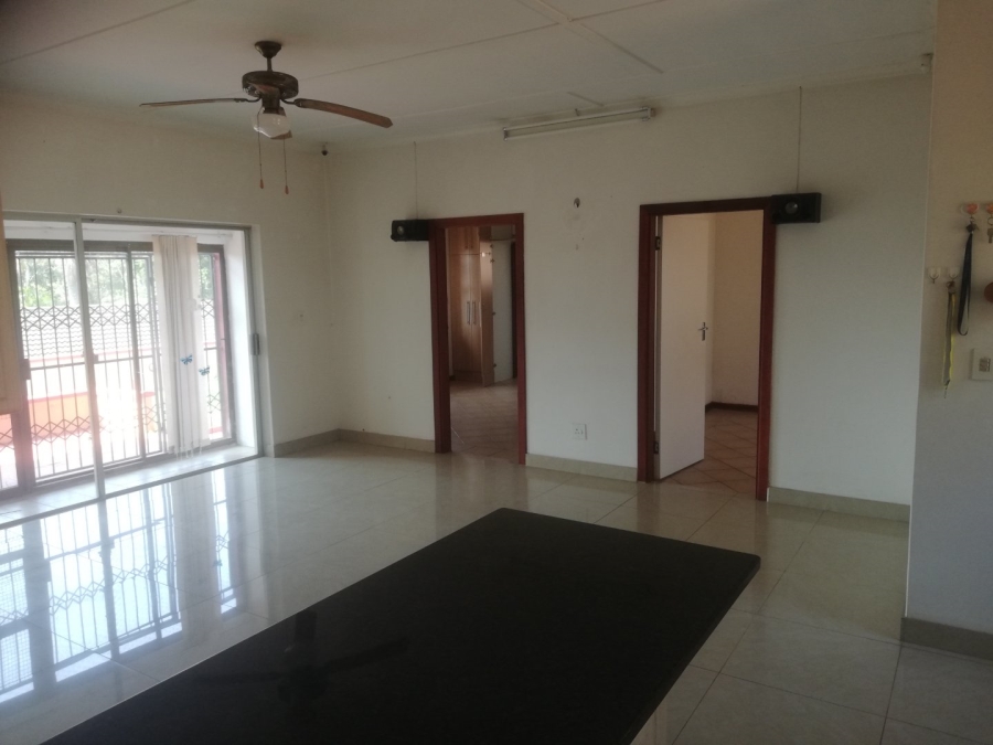 5 Bedroom Property for Sale in Shelly Beach KwaZulu-Natal