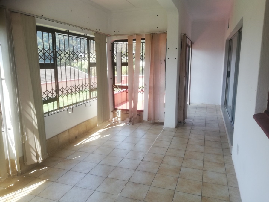 5 Bedroom Property for Sale in Shelly Beach KwaZulu-Natal