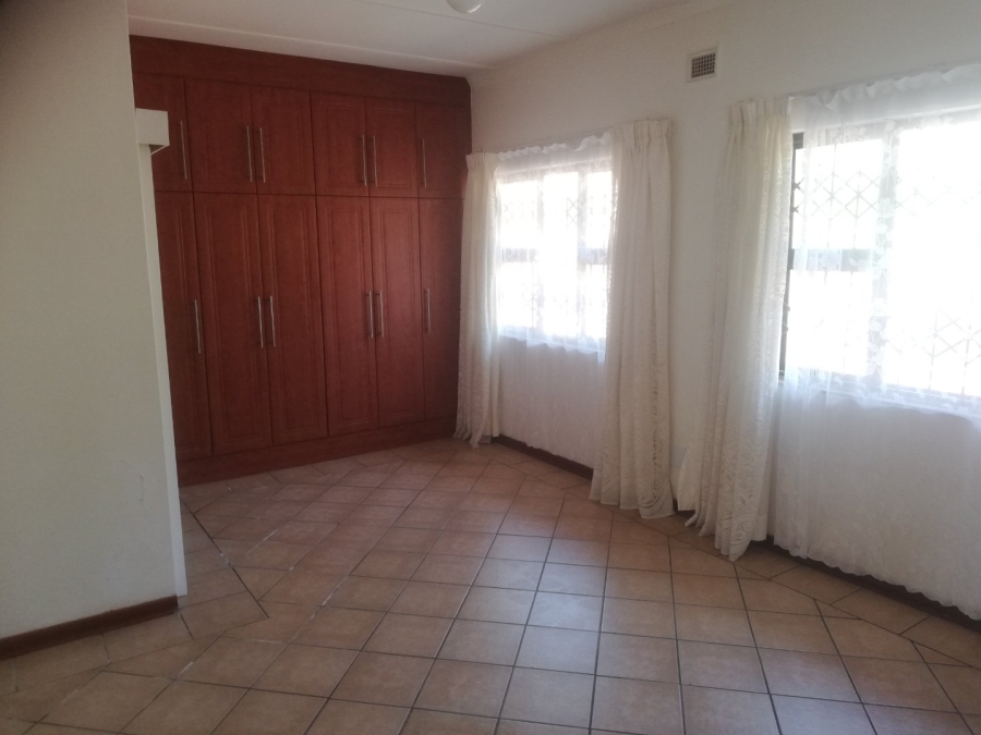 5 Bedroom Property for Sale in Shelly Beach KwaZulu-Natal