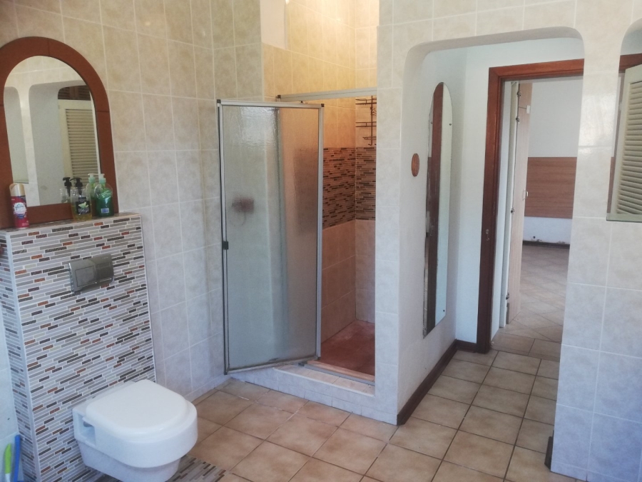 5 Bedroom Property for Sale in Shelly Beach KwaZulu-Natal