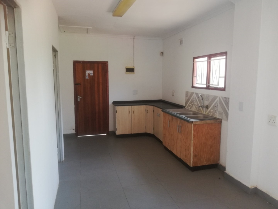 5 Bedroom Property for Sale in Shelly Beach KwaZulu-Natal