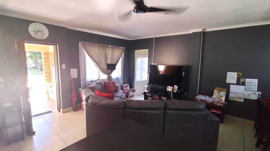3 Bedroom Property for Sale in Hibberdene KwaZulu-Natal