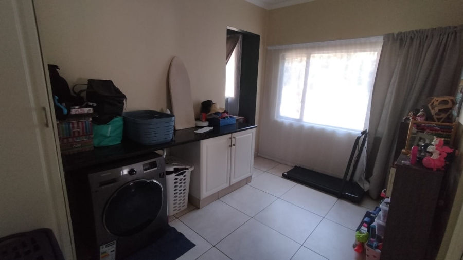 3 Bedroom Property for Sale in Hibberdene KwaZulu-Natal