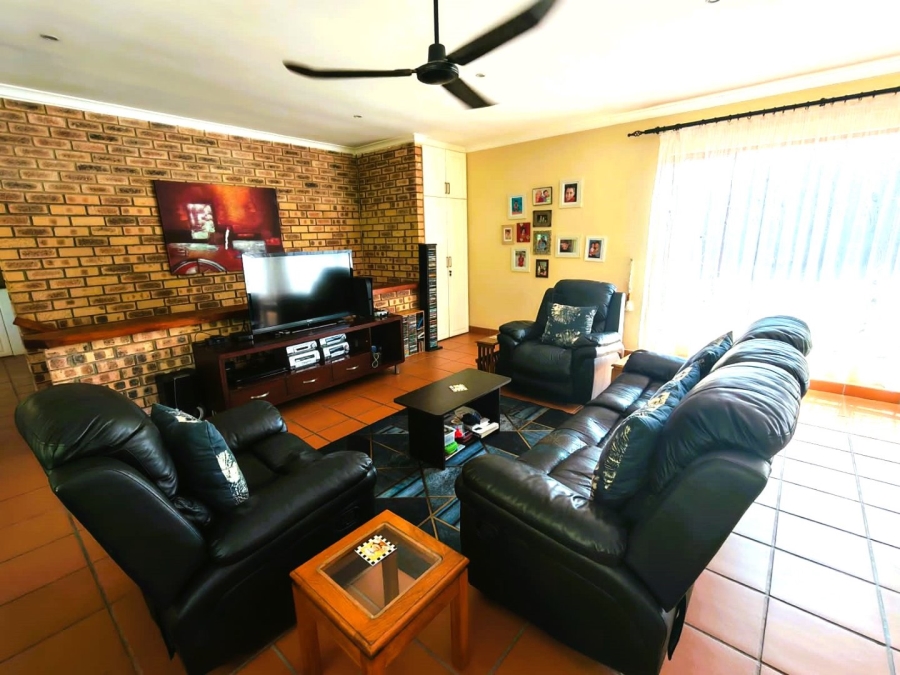 3 Bedroom Property for Sale in Hibberdene KwaZulu-Natal