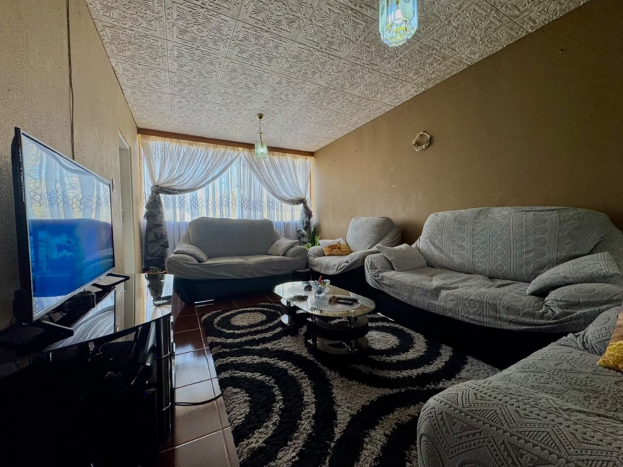 2 Bedroom Property for Sale in Huttenheights KwaZulu-Natal