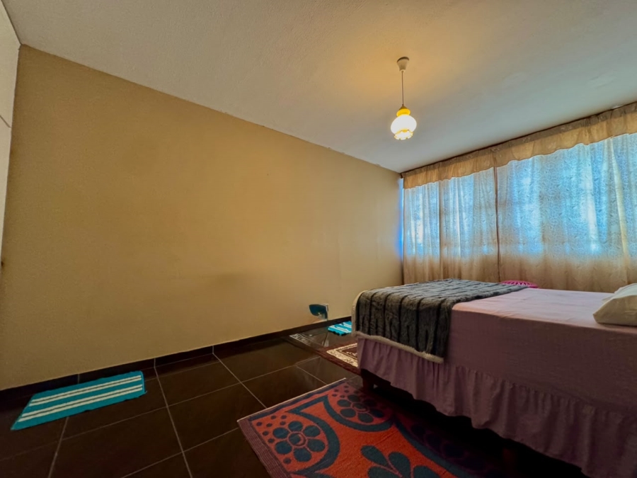 2 Bedroom Property for Sale in Huttenheights KwaZulu-Natal