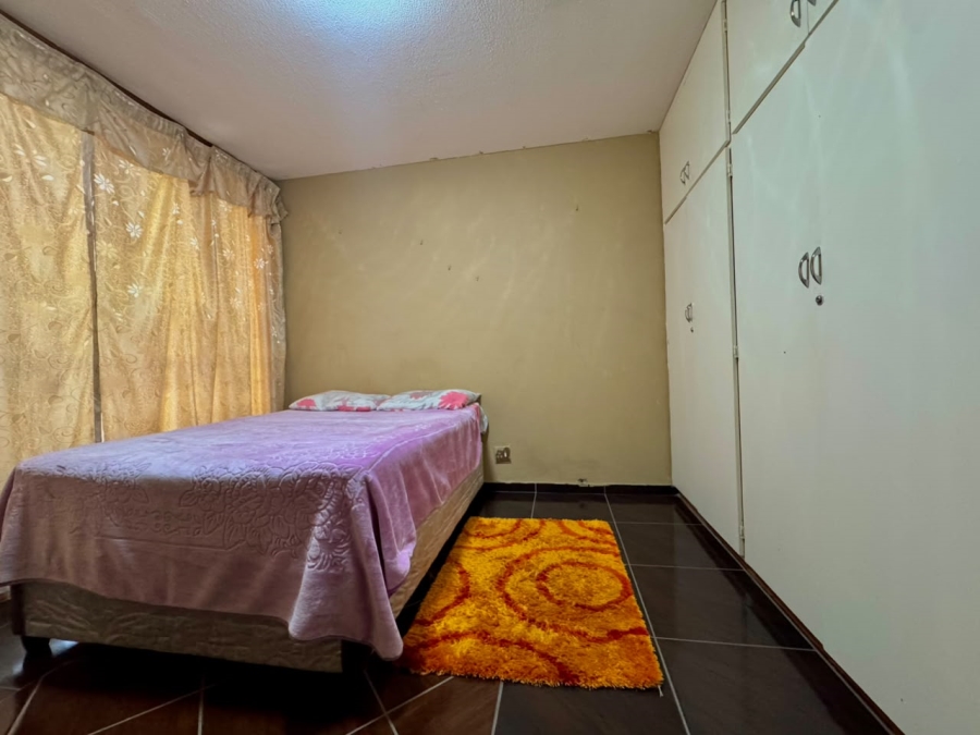 2 Bedroom Property for Sale in Huttenheights KwaZulu-Natal