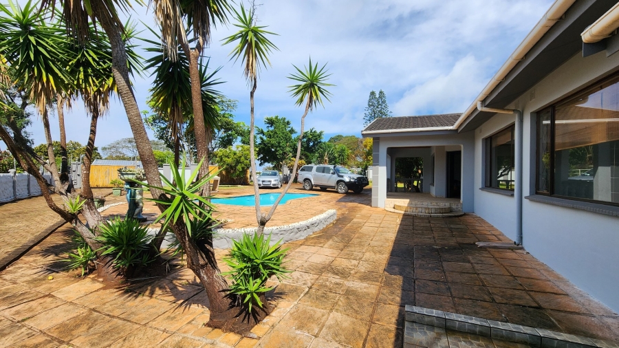 6 Bedroom Property for Sale in Pumula KwaZulu-Natal