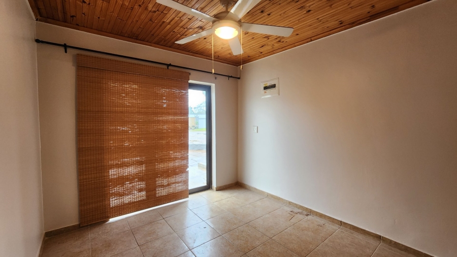 6 Bedroom Property for Sale in Pumula KwaZulu-Natal