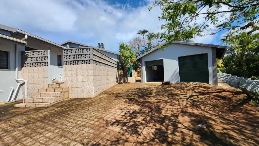 6 Bedroom Property for Sale in Pumula KwaZulu-Natal