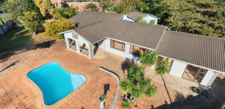 6 Bedroom Property for Sale in Pumula KwaZulu-Natal