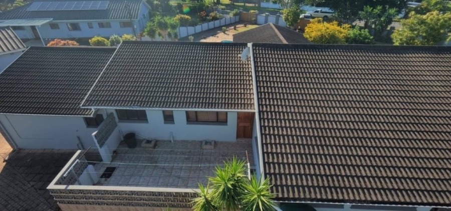 6 Bedroom Property for Sale in Pumula KwaZulu-Natal