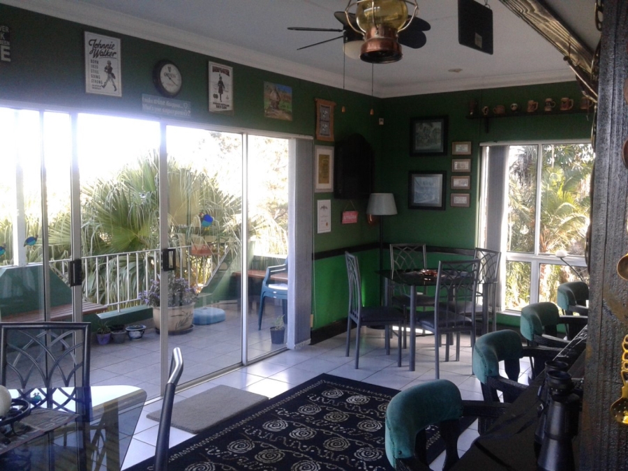 4 Bedroom Property for Sale in Uvongo KwaZulu-Natal
