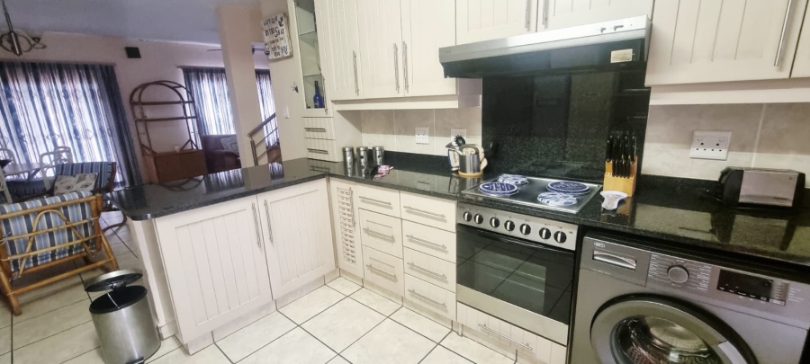 3 Bedroom Property for Sale in Uvongo Beach KwaZulu-Natal
