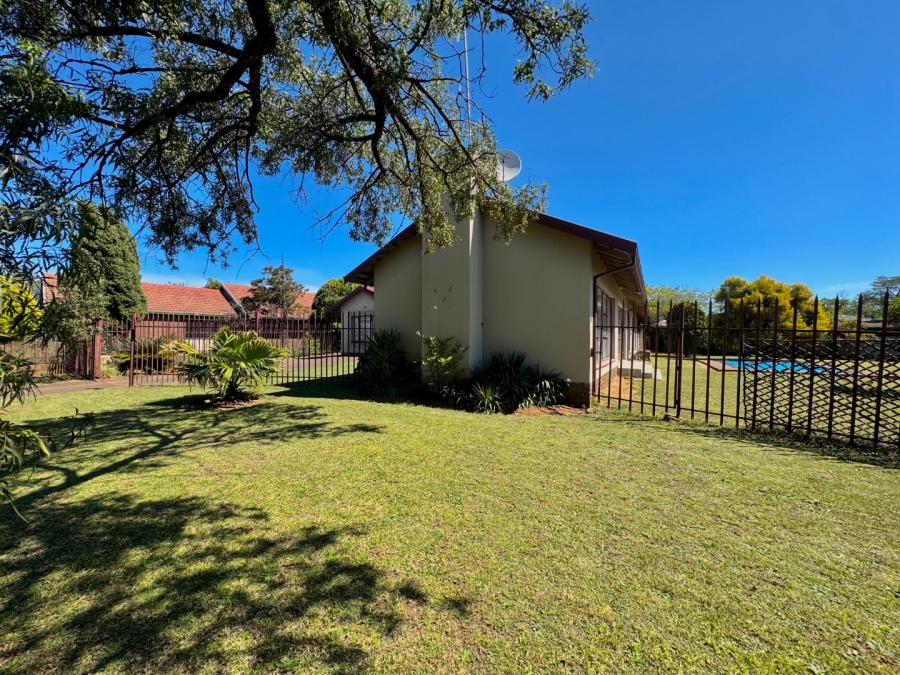 6 Bedroom Property for Sale in Amiel Park KwaZulu-Natal