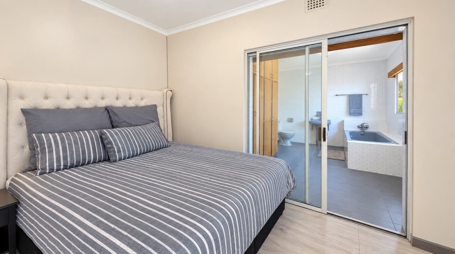 6 Bedroom Property for Sale in Amiel Park KwaZulu-Natal