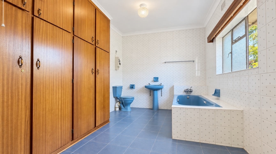 6 Bedroom Property for Sale in Amiel Park KwaZulu-Natal