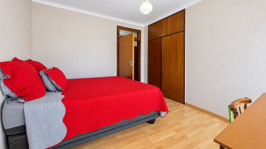 6 Bedroom Property for Sale in Amiel Park KwaZulu-Natal