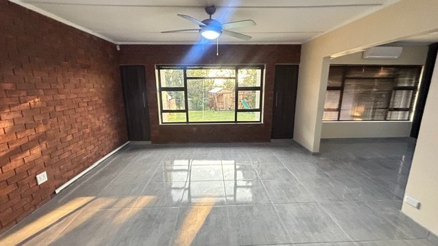 5 Bedroom Property for Sale in Meer En See KwaZulu-Natal