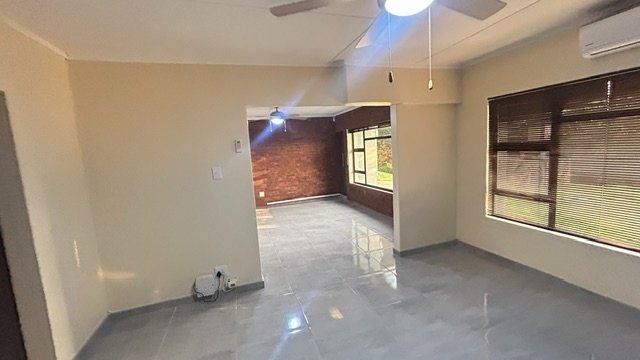 5 Bedroom Property for Sale in Meer En See KwaZulu-Natal