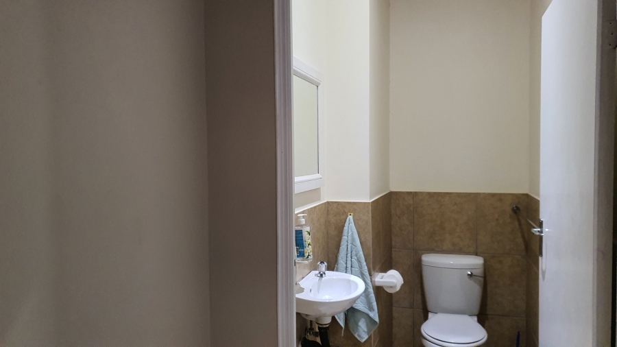 4 Bedroom Property for Sale in Uvongo KwaZulu-Natal