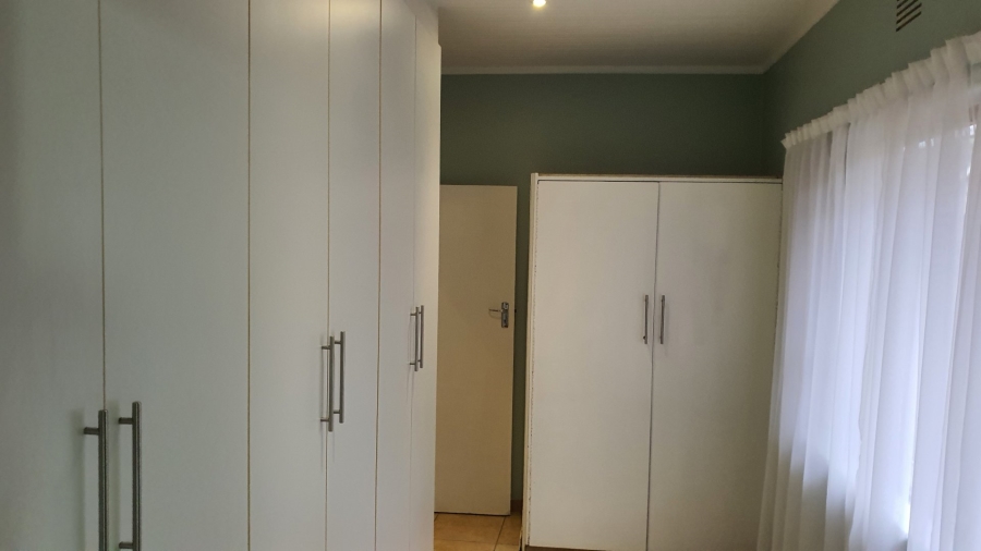 4 Bedroom Property for Sale in Uvongo KwaZulu-Natal