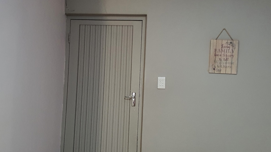 4 Bedroom Property for Sale in Uvongo KwaZulu-Natal