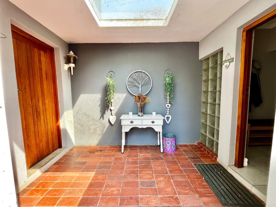4 Bedroom Property for Sale in Aviary Hill KwaZulu-Natal