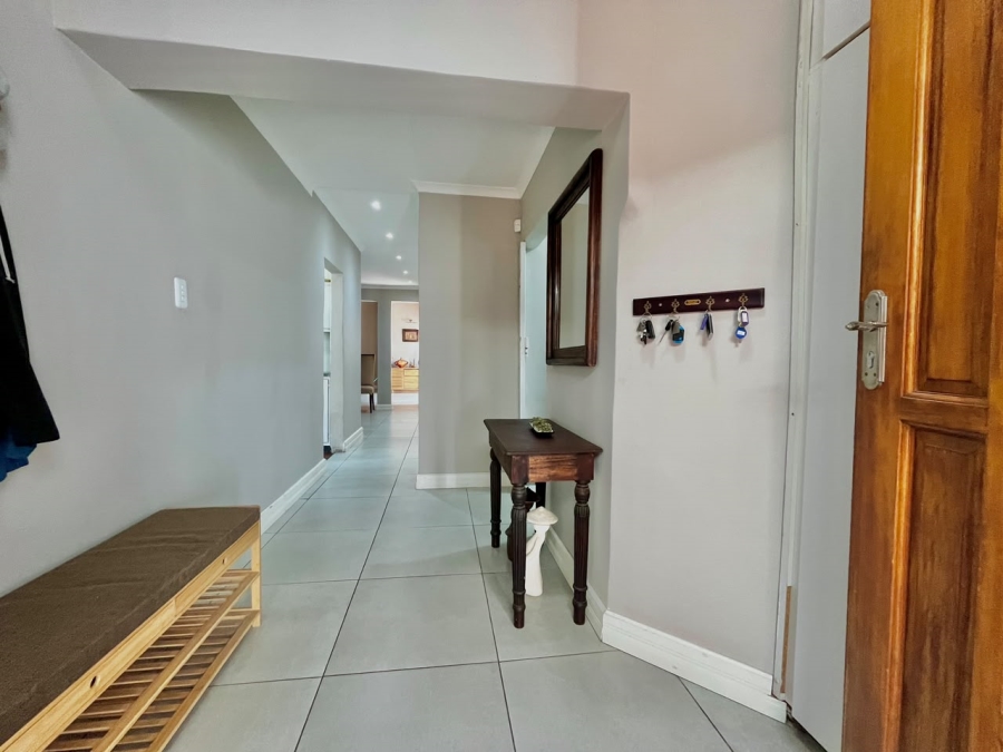 4 Bedroom Property for Sale in Aviary Hill KwaZulu-Natal