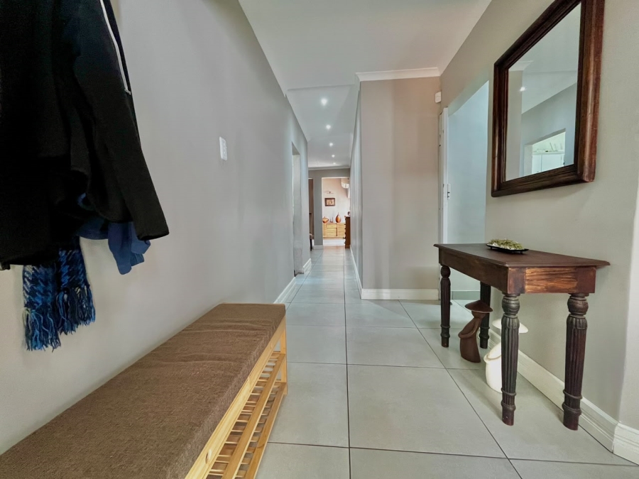 4 Bedroom Property for Sale in Aviary Hill KwaZulu-Natal