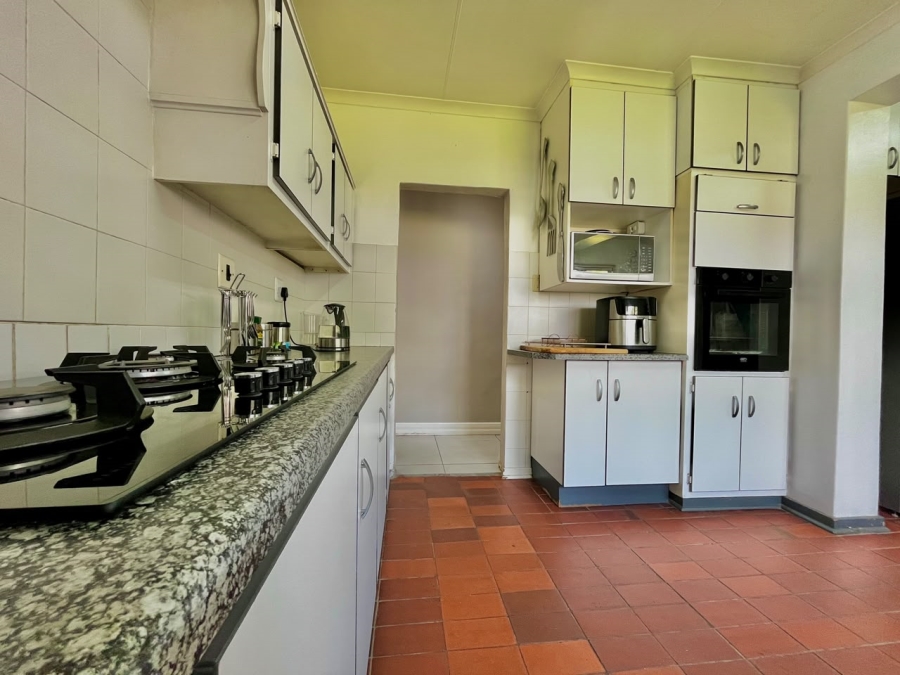 4 Bedroom Property for Sale in Aviary Hill KwaZulu-Natal
