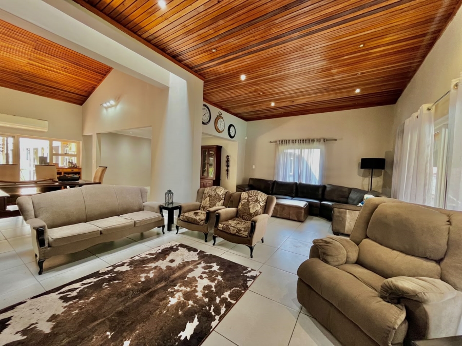 4 Bedroom Property for Sale in Aviary Hill KwaZulu-Natal