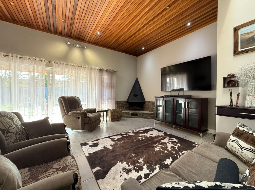 4 Bedroom Property for Sale in Aviary Hill KwaZulu-Natal