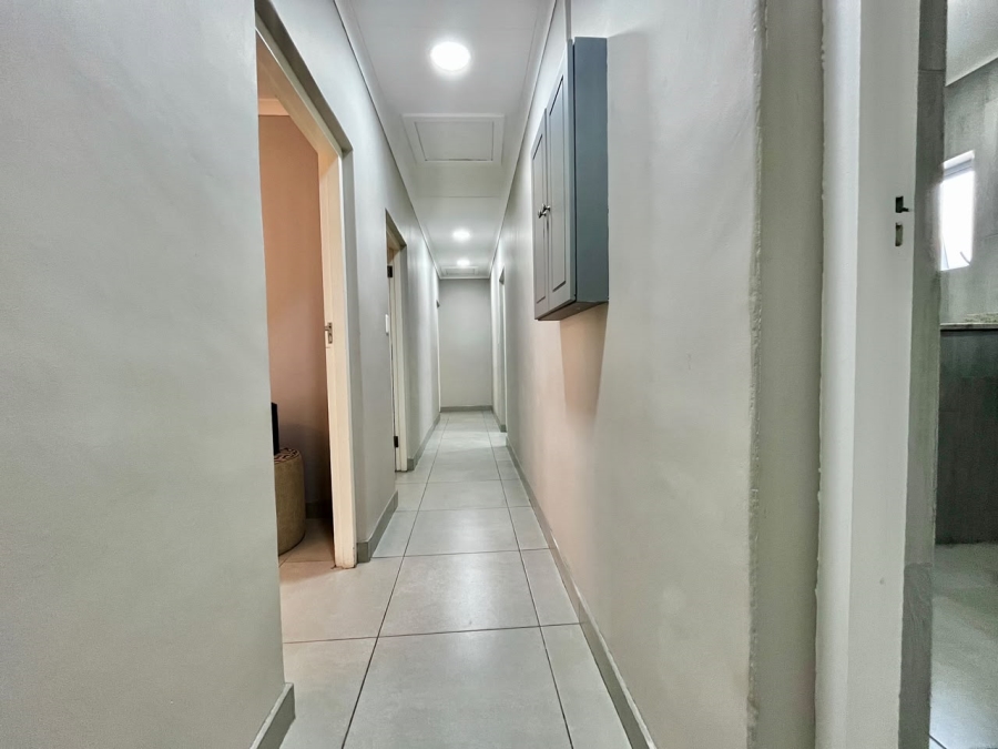 4 Bedroom Property for Sale in Aviary Hill KwaZulu-Natal