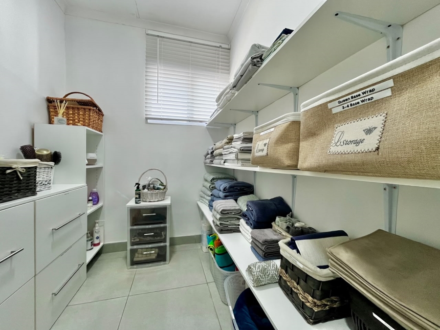 4 Bedroom Property for Sale in Aviary Hill KwaZulu-Natal