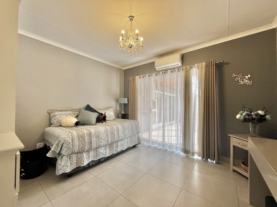 4 Bedroom Property for Sale in Aviary Hill KwaZulu-Natal