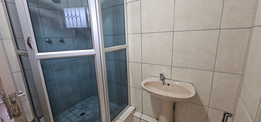 2 Bedroom Property for Sale in Overport KwaZulu-Natal