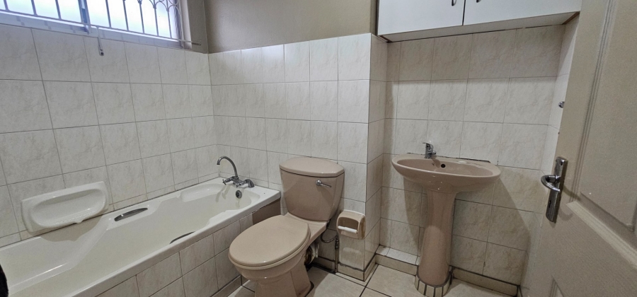2 Bedroom Property for Sale in Overport KwaZulu-Natal