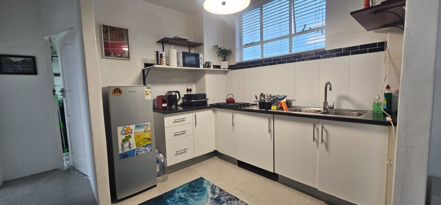 To Let 2 Bedroom Property for Rent in Windermere KwaZulu-Natal