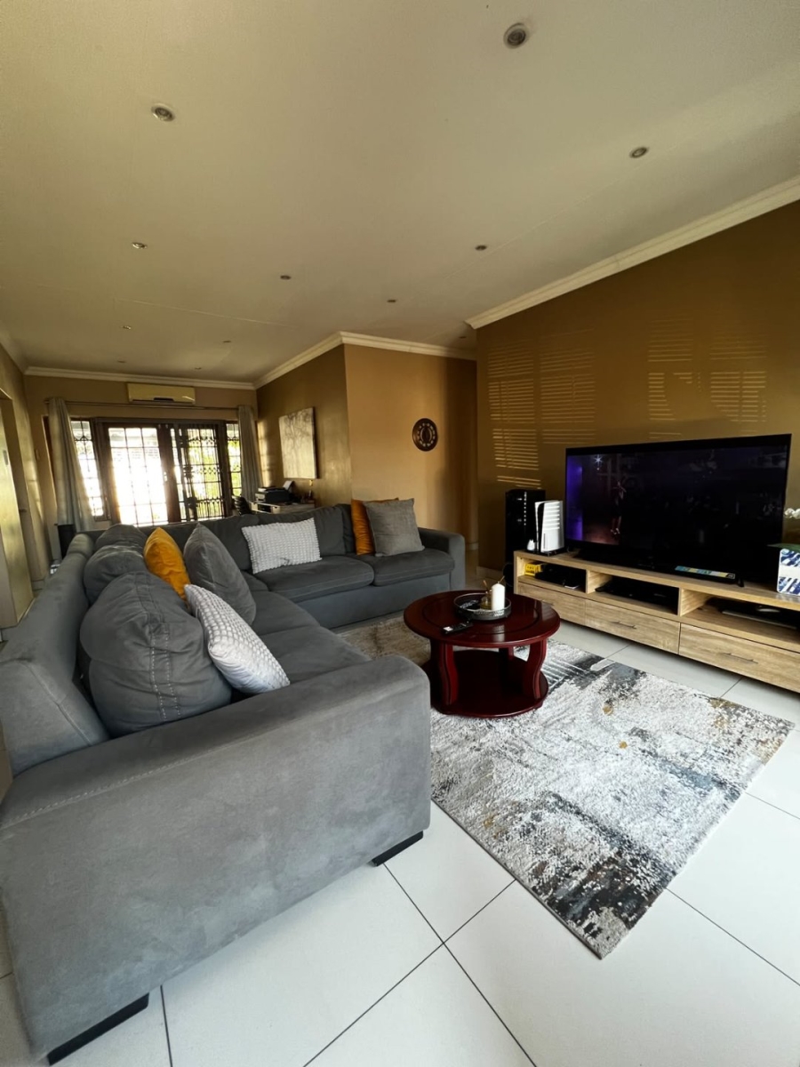 2 Bedroom Property for Sale in Scottsville KwaZulu-Natal