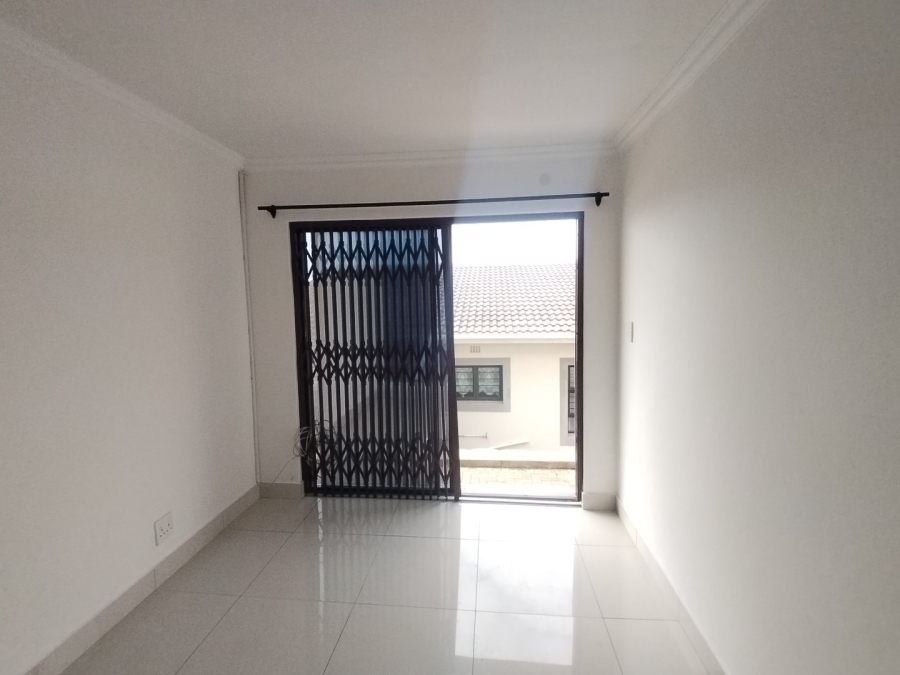 To Let 2 Bedroom Property for Rent in Uvongo KwaZulu-Natal