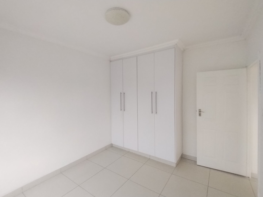 To Let 2 Bedroom Property for Rent in Uvongo KwaZulu-Natal