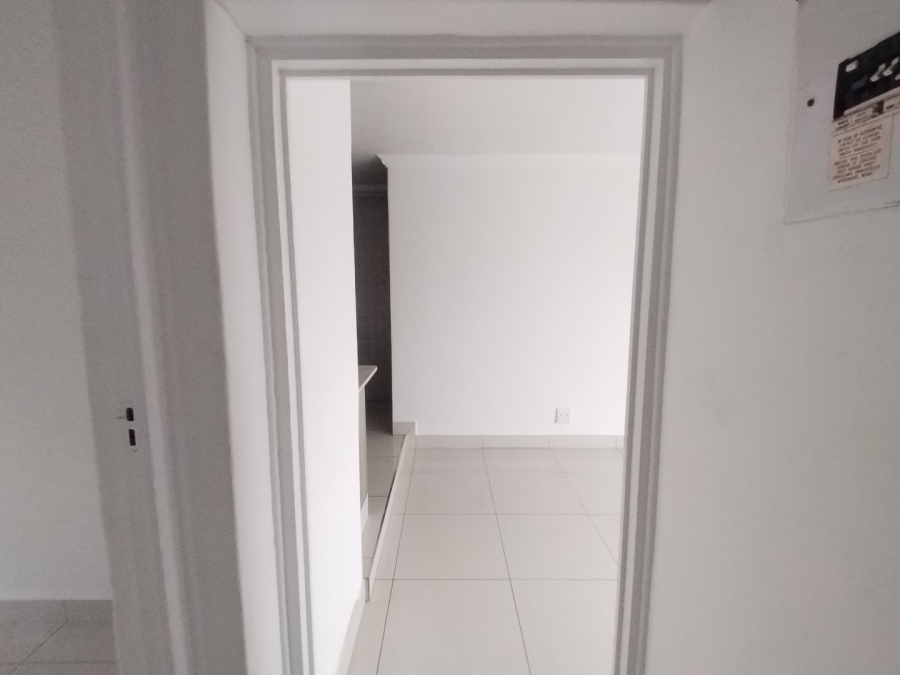To Let 2 Bedroom Property for Rent in Uvongo KwaZulu-Natal