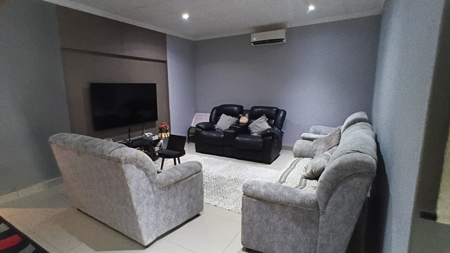 3 Bedroom Property for Sale in Sea Park KwaZulu-Natal